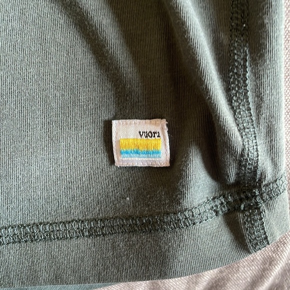 Vuori Forrest Green Performance Tee - Picture 2 of 3